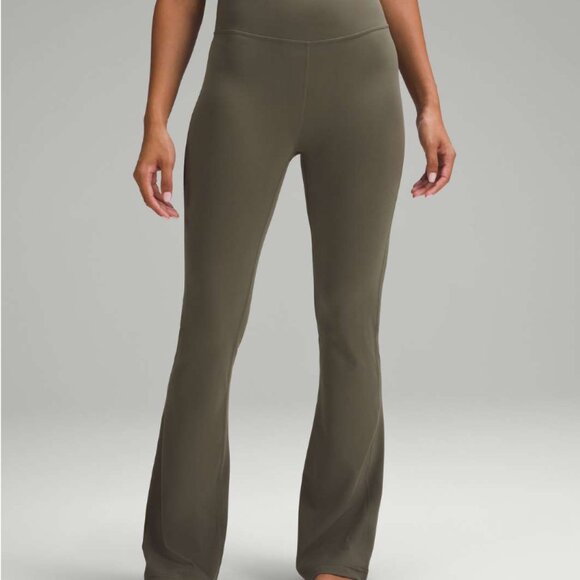 Groove Nulu Super-High-Rise Flared Pant *Regular - Picture 7 of 8